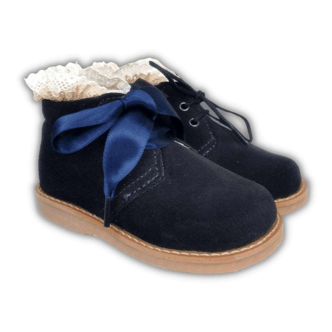 BOTAS CARNEIRAS 653R C/ RENDA NO TORNOZELO - Pituka Wear - Calçado e Roupa para Crianças