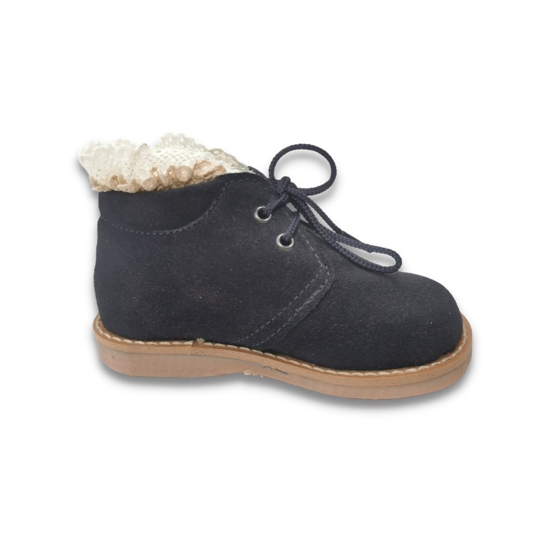 BOTAS CARNEIRAS 653R C/ RENDA NO TORNOZELO - Pituka Wear - Calçado e Roupa para Crianças