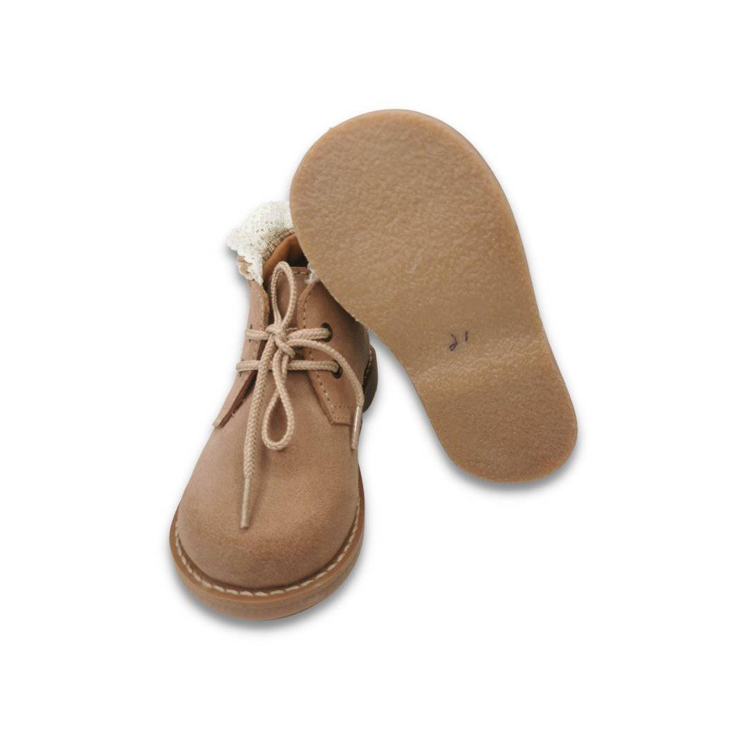 BOTAS CARNEIRAS 653R C/ RENDA NO TORNOZELO - Pituka Wear - Calçado e Roupa para Crianças