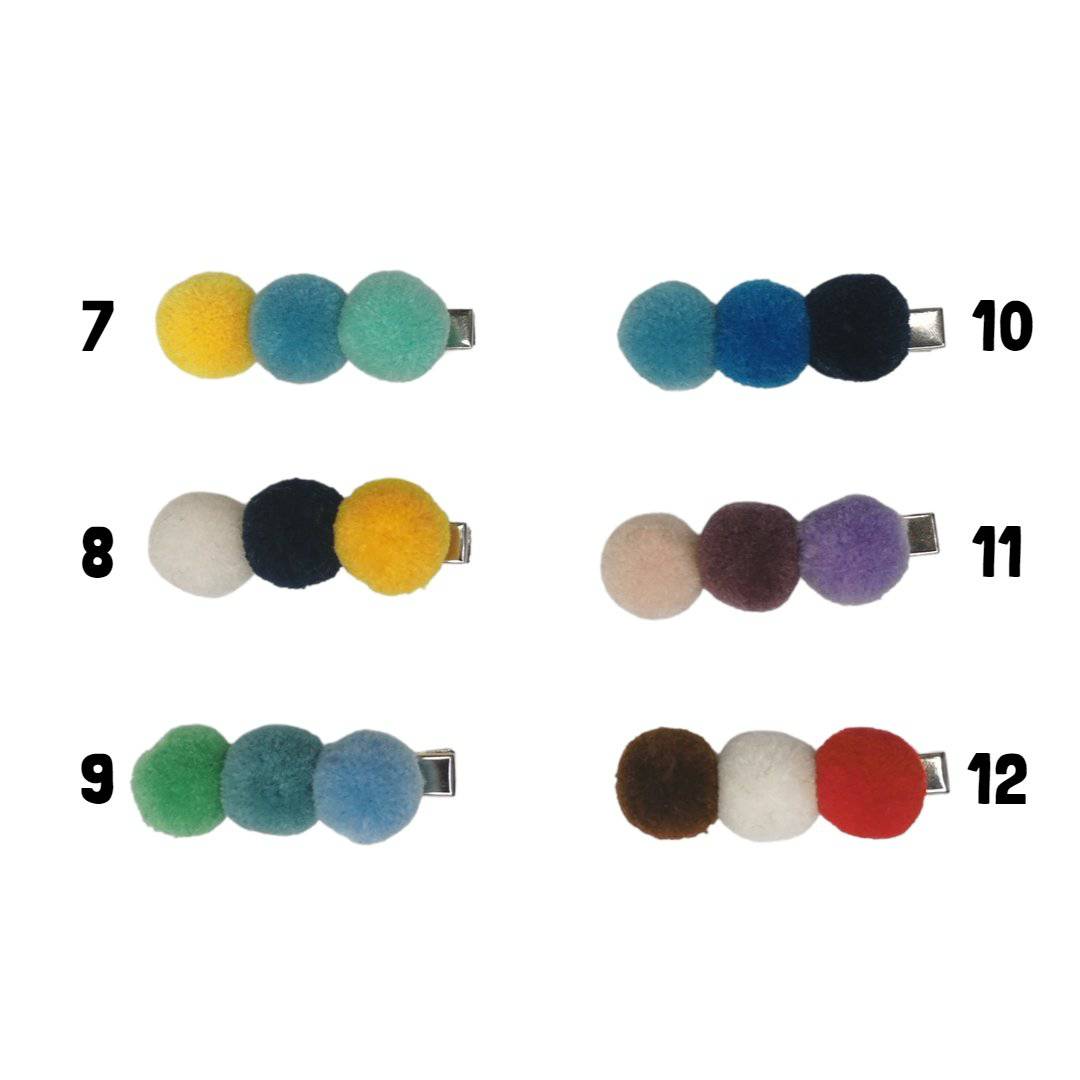 GANCHOS PARA CABELO C/ POMPOM - Pituka Wear - Calçado e Roupa para Crianças