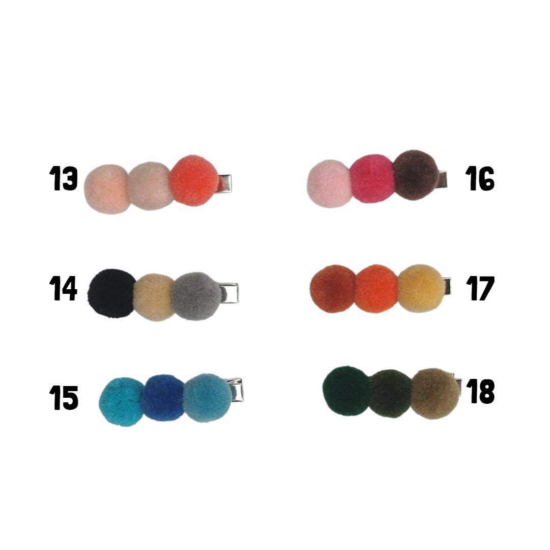 GANCHOS PARA CABELO C/ POMPOM - Pituka Wear - Calçado e Roupa para Crianças