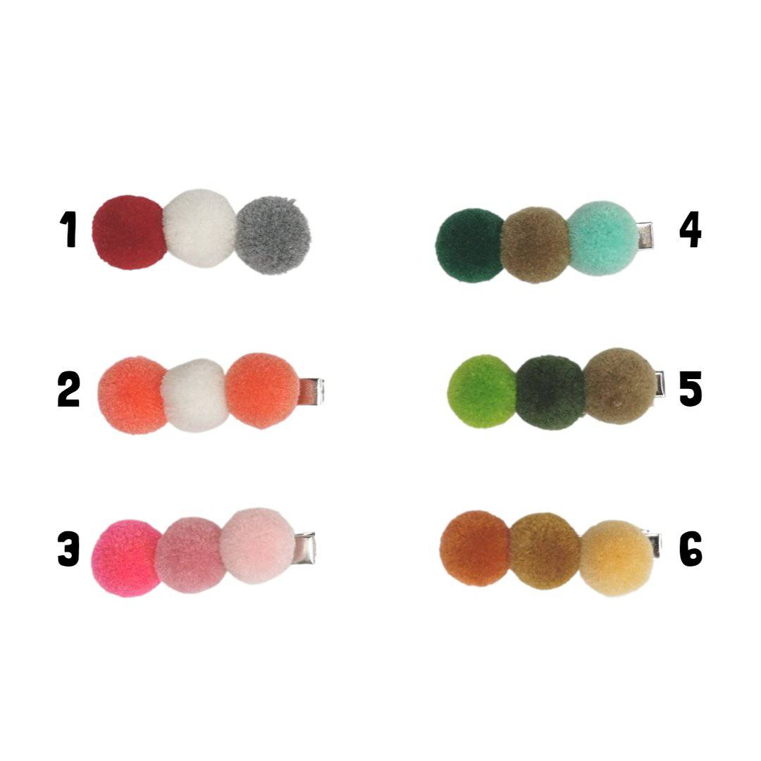 GANCHOS PARA CABELO C/ POMPOM - Pituka Wear - Calçado e Roupa para Crianças