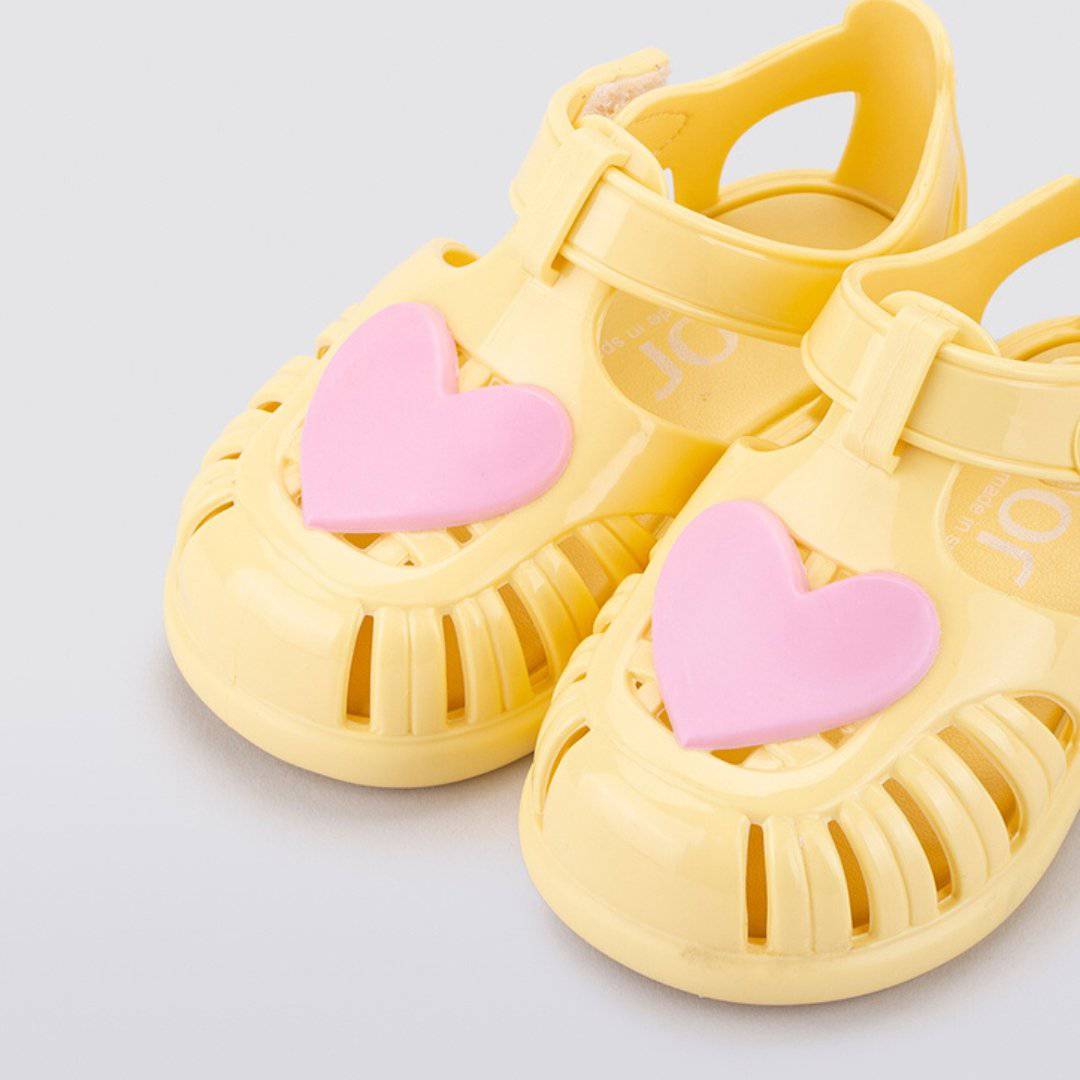 SANDÁLIA TOBBY GLOSS LOVE IGOR - Pituka Wear - Calçado e Roupa para Crianças
