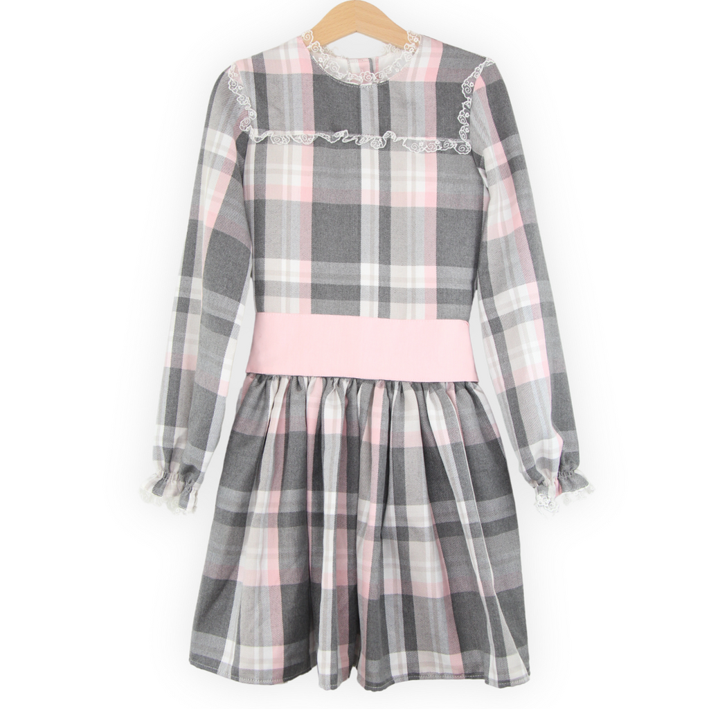 VESTIDO XADREZ C/ RENDA E LAÇO ROSA 6 ANOS - Pituka Wear