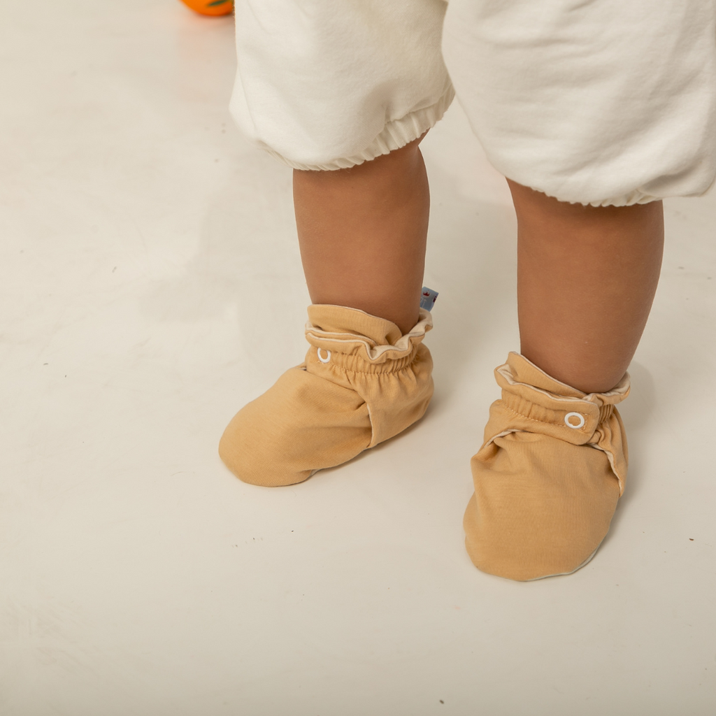 BABY BOOTIES CAPPUCCINO CREAM FRESH ZÁS-TRÁS - Pituka Wear