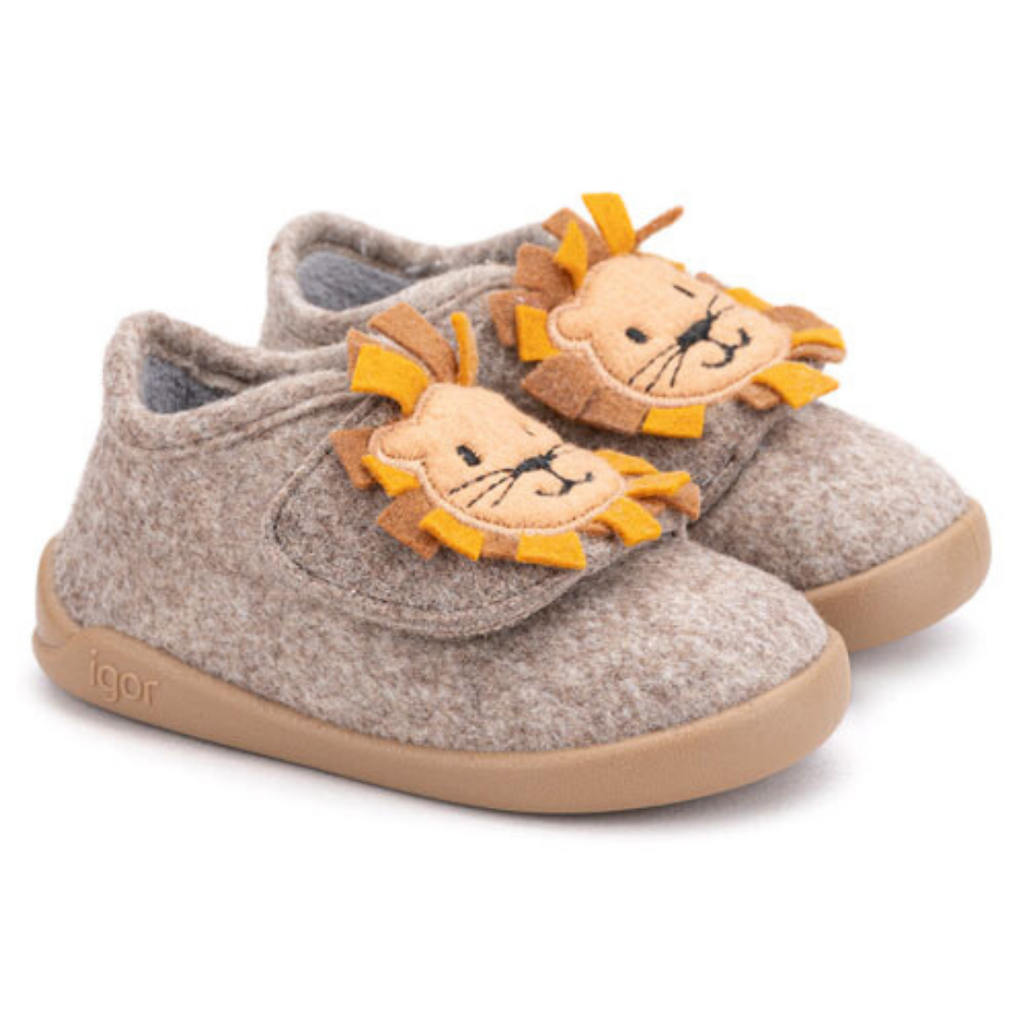 PANTUFAS HOMIE LEÃO BAREFOOT IGOR - Pituka Wear 