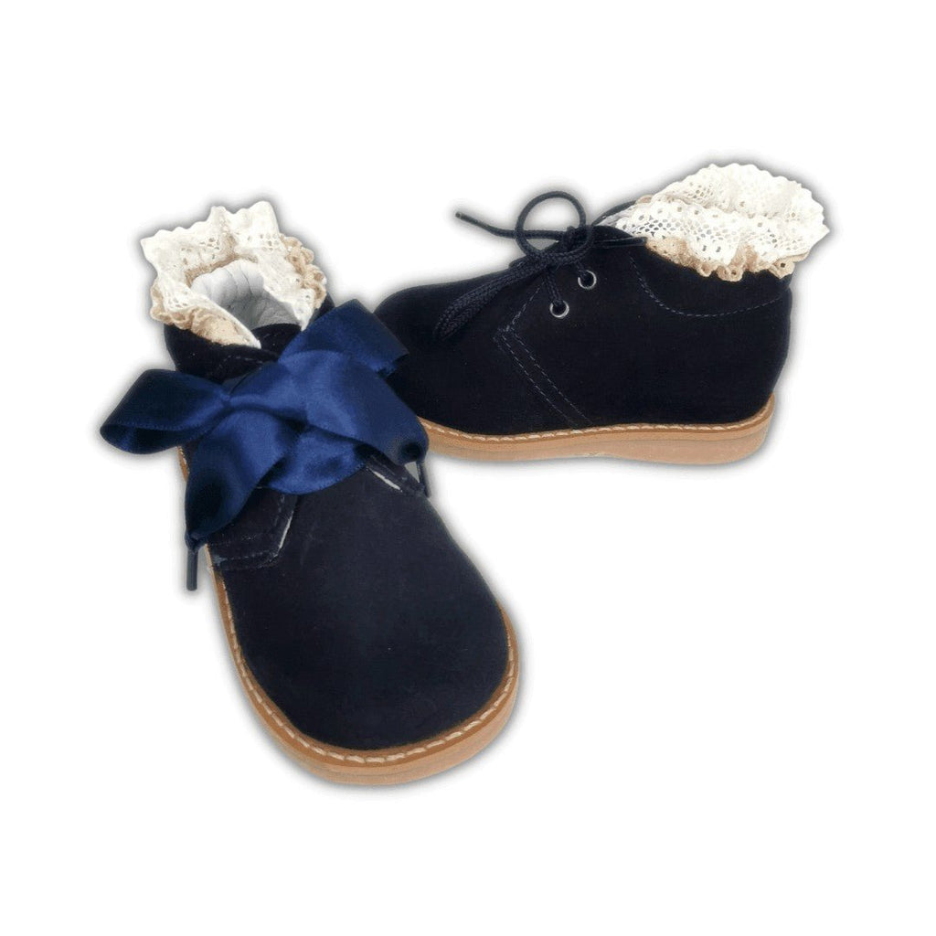 BOTAS CARNEIRAS 653R C/ RENDA NO TORNOZELO - Pituka Wear - Calçado e Roupa para Crianças