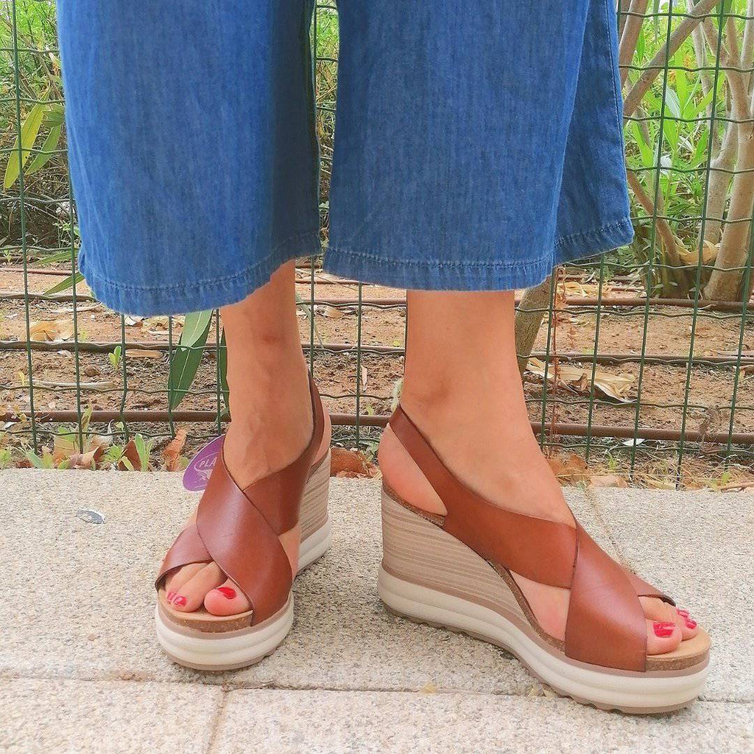 Compra PLAKTON CUNHA CAMEL PLATON na Pituka Wear