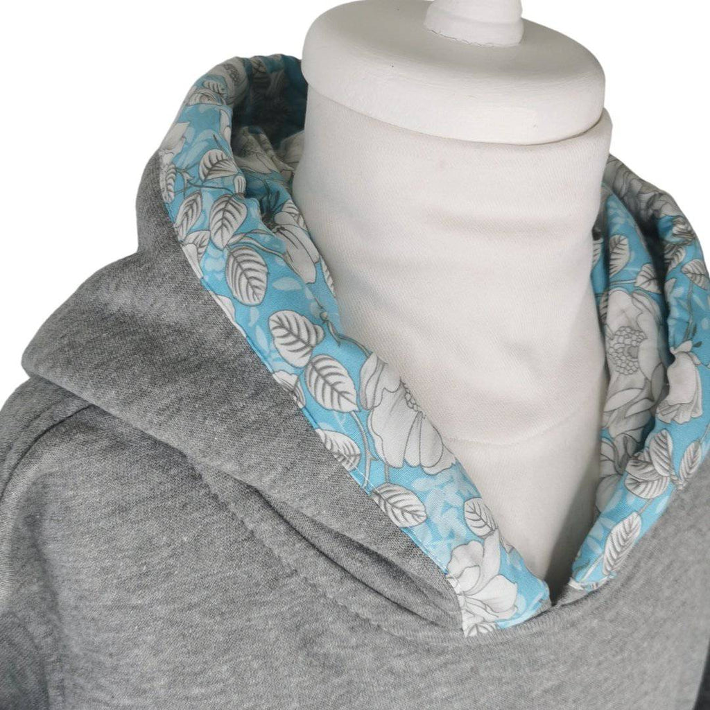 SWEAT CINZA CARDADA COM CAPUZ - Pituka Wear 